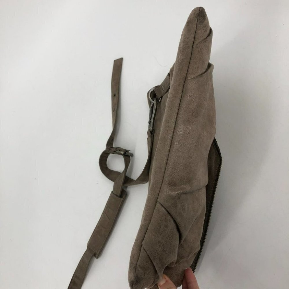 Matt & Nat taupe fabric envelope shoulder bag zipper detail  recycled materials - Picture 8 of 15